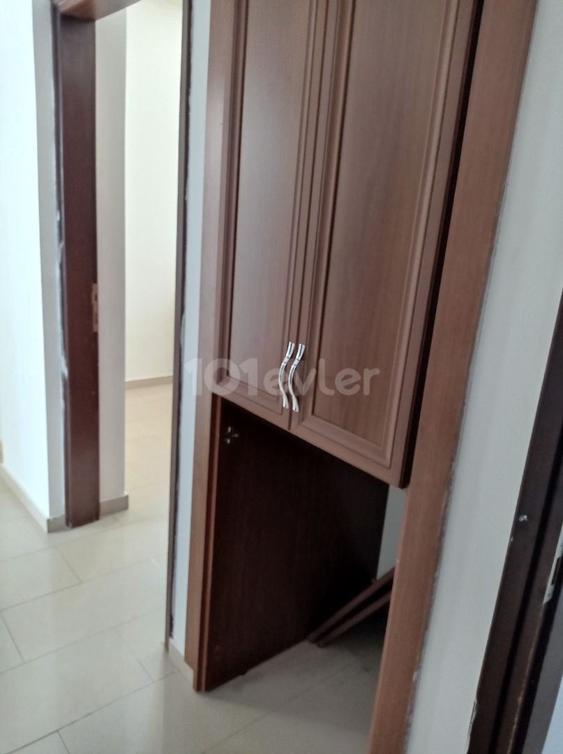 3+1 Apartment for rent with semi-furnished monthly payment on Yenisehirde street ** 