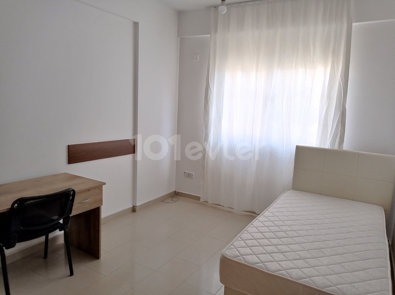 3+1 Apartment for rent with semi-furnished monthly payment on Yenisehirde street ** 