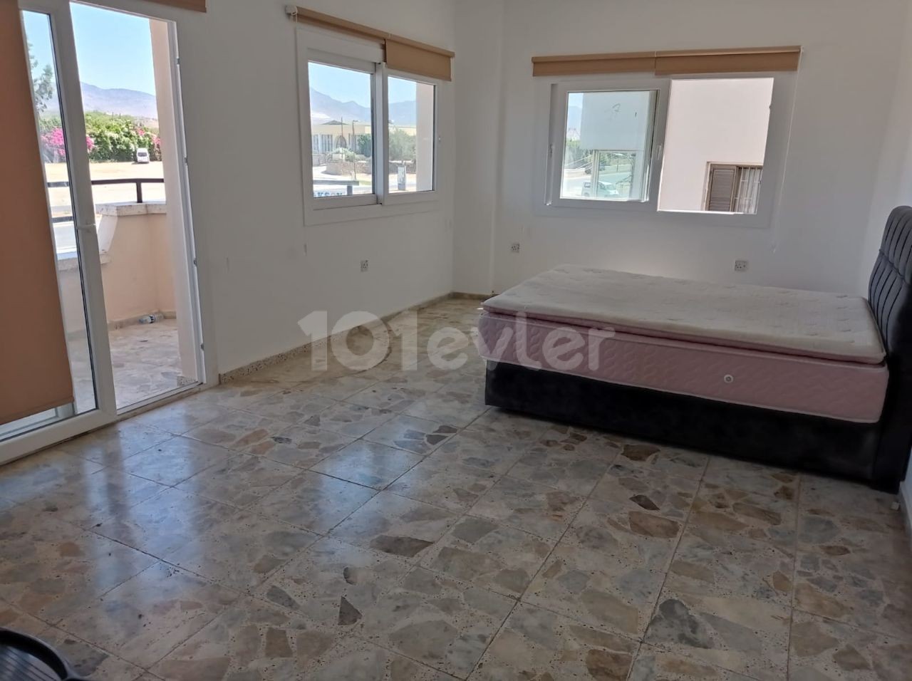 A SPACIOUS SPACIOUS (3 +1) BARBECUE AND RENTAL APARTMENT IN AN EXCELLENT LOCATION IN THE ORTAKOY REGION, CLOSE TO THE STOPS ** 