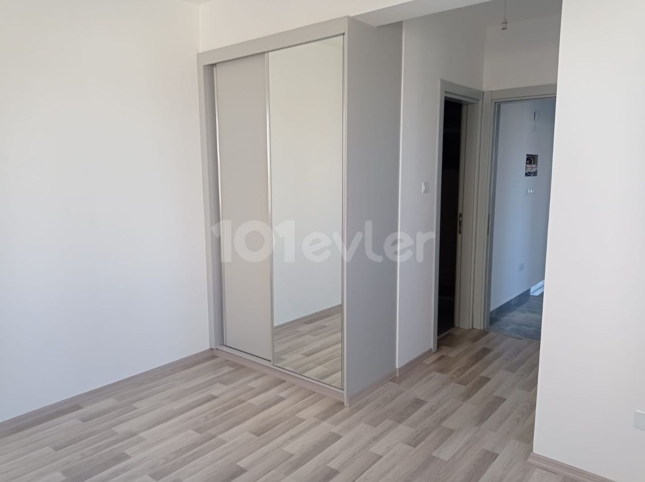 EXCELLENT DESIGN IN THE MOST ELITE AREA OF KÜÇÜK KAYMAKLI, 1. SPACIOUS AND SPACIOUS APARTMENTS WITH AN ELEVATOR (3+1), BUILT WITH HIGH-CLASS WORKMANSHIP AND MATERIALS ** 