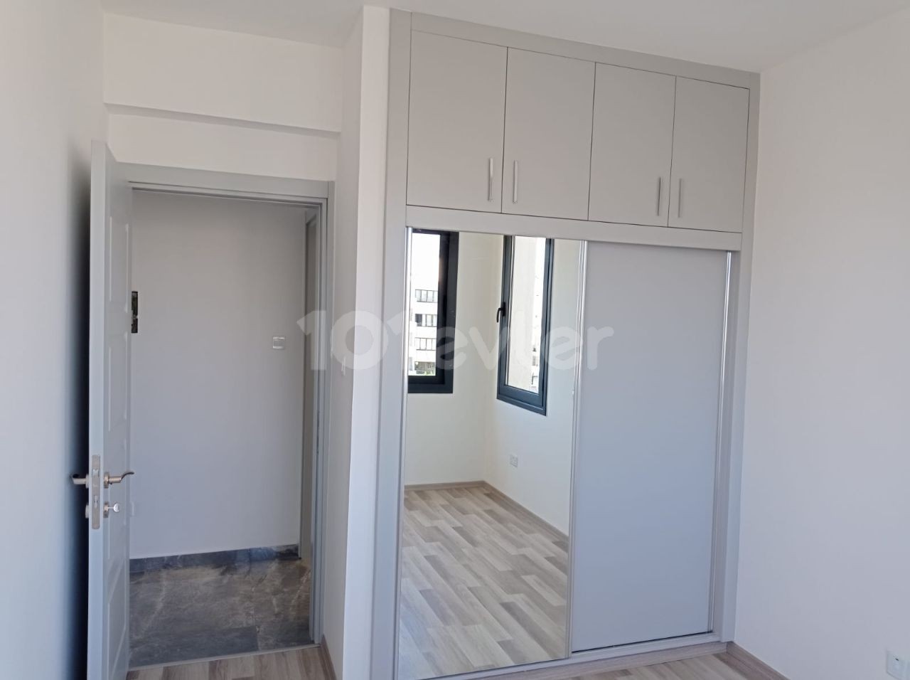 EXCELLENT DESIGN IN THE MOST ELITE AREA OF KÜÇÜK KAYMAKLI, 1. SPACIOUS AND SPACIOUS APARTMENTS WITH AN ELEVATOR (3+1), BUILT WITH HIGH-CLASS WORKMANSHIP AND MATERIALS ** 