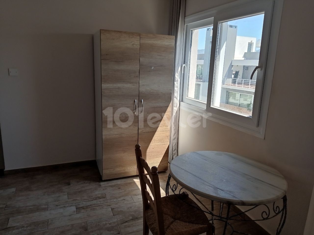 Yenikent bölgesinde aylık ödemeli 2+1 eşyalı daire 