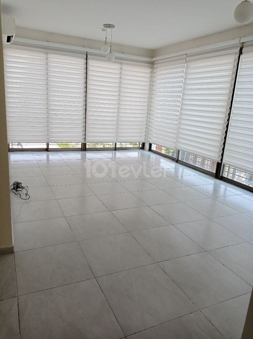 2+1 Semi-furnished apartment in Kucukkaymakli district ** 