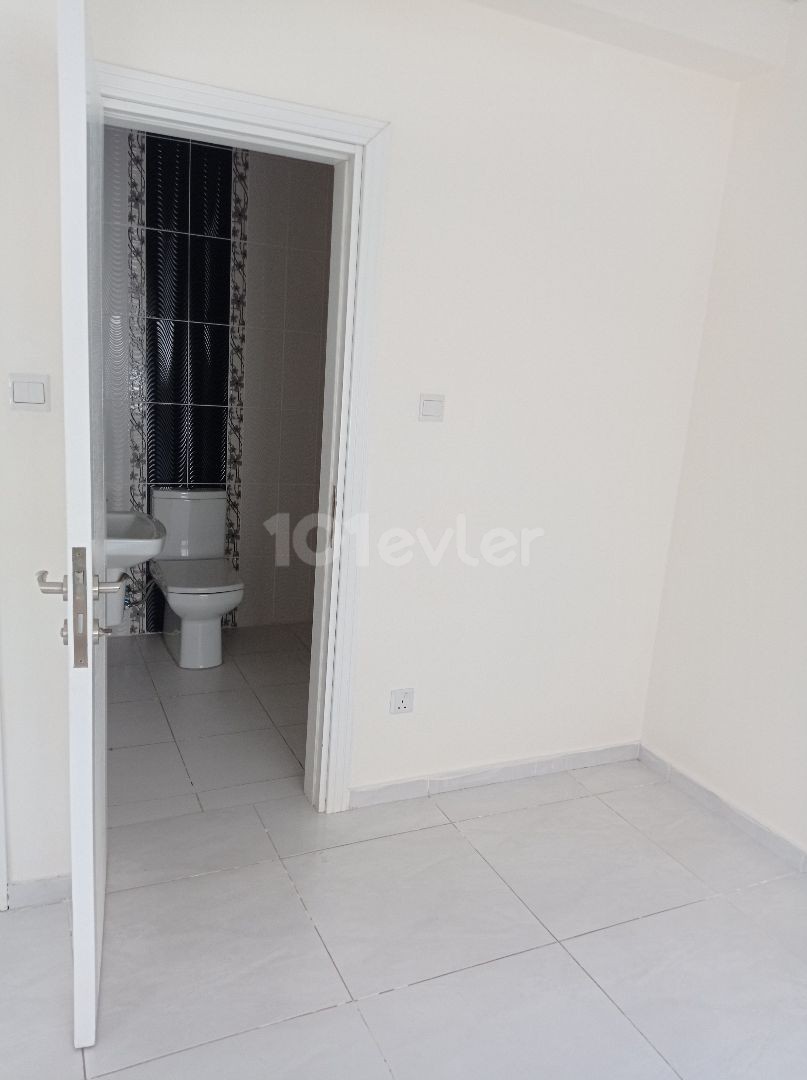 2+1 Semi-furnished apartment in Kucukkaymakli district ** 