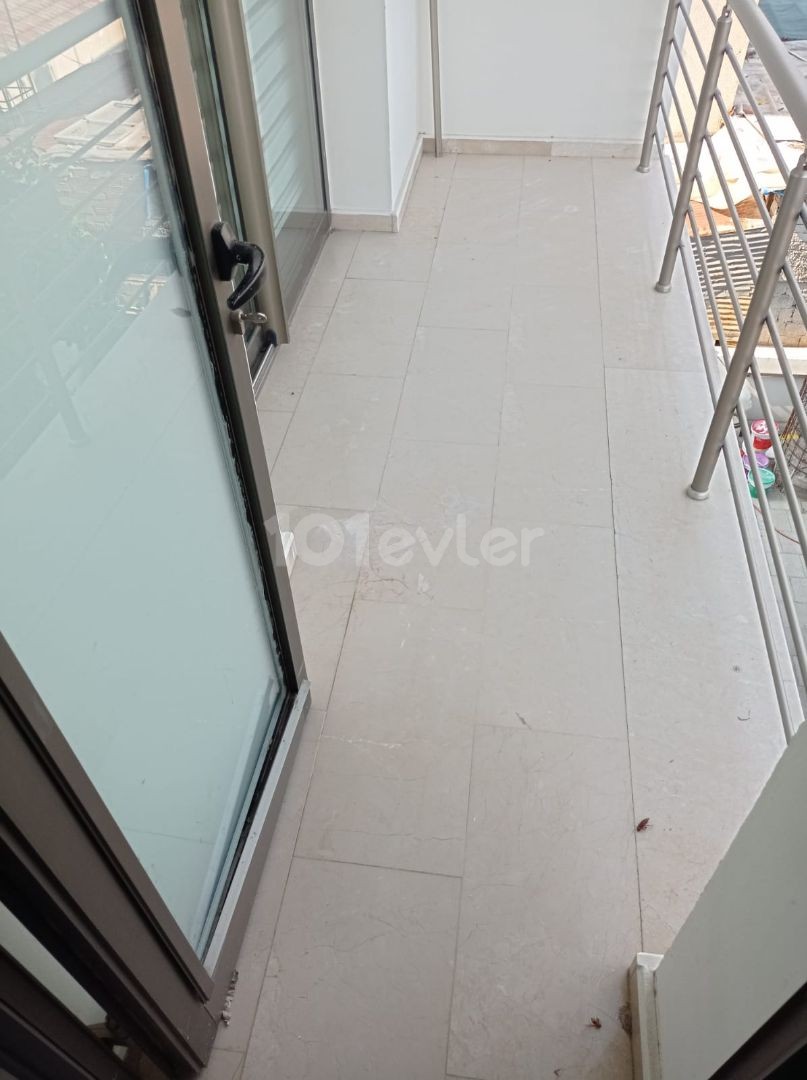 90M2 SPACIOUS SPACIOUS RENTAL APARTMENT WITH ELEVATOR (2+1) IN KAYMAKLI TERMINAL AREA ** 