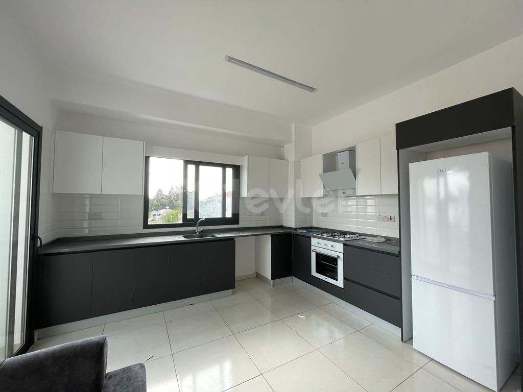 Luxury 2 + 1 apartment for rent in the center of Yenişehir region ** 