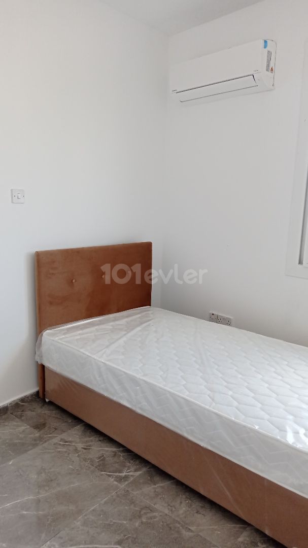 Bakanlıklar bölgesinde merkezi konumda kiralık 2+1 yeni eşyalı sıfır daire