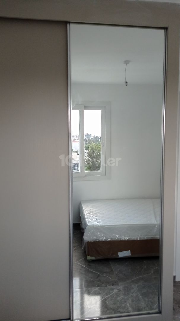 Bakanlıklar bölgesinde merkezi konumda kiralık 2+1 yeni eşyalı sıfır daire