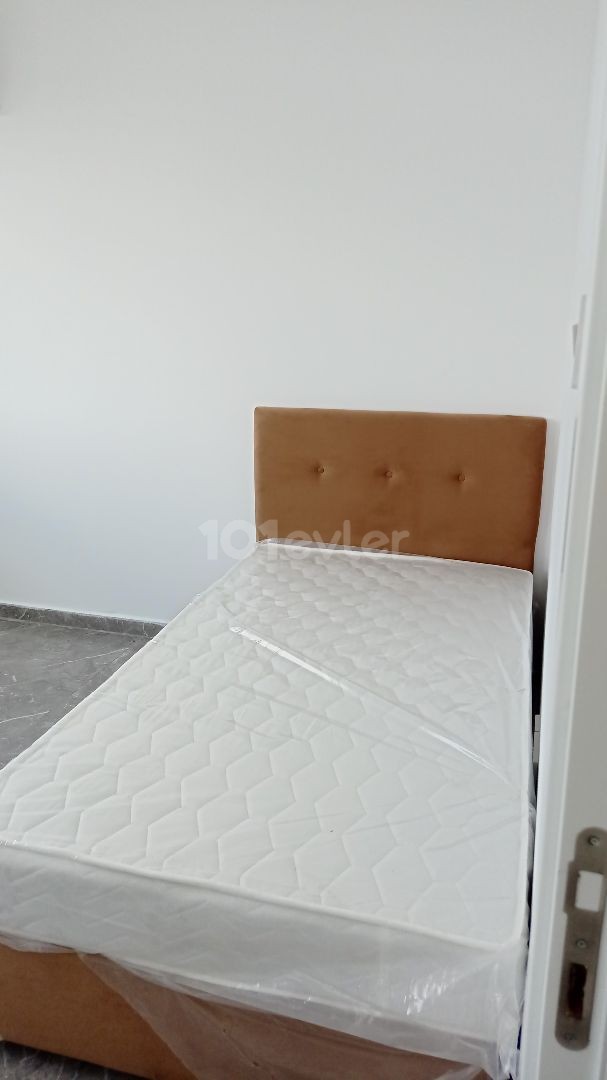 Bakanlıklar bölgesinde merkezi konumda kiralık 2+1 yeni eşyalı sıfır daire