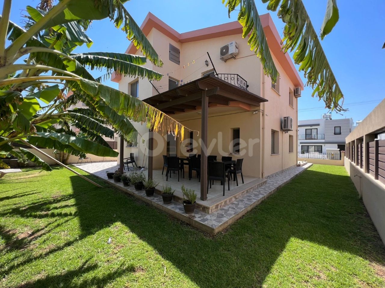 Dumlupınar is a 3 + 1 villa for rent in a wonderful location with a quality that accompanies the peace of mind ** 