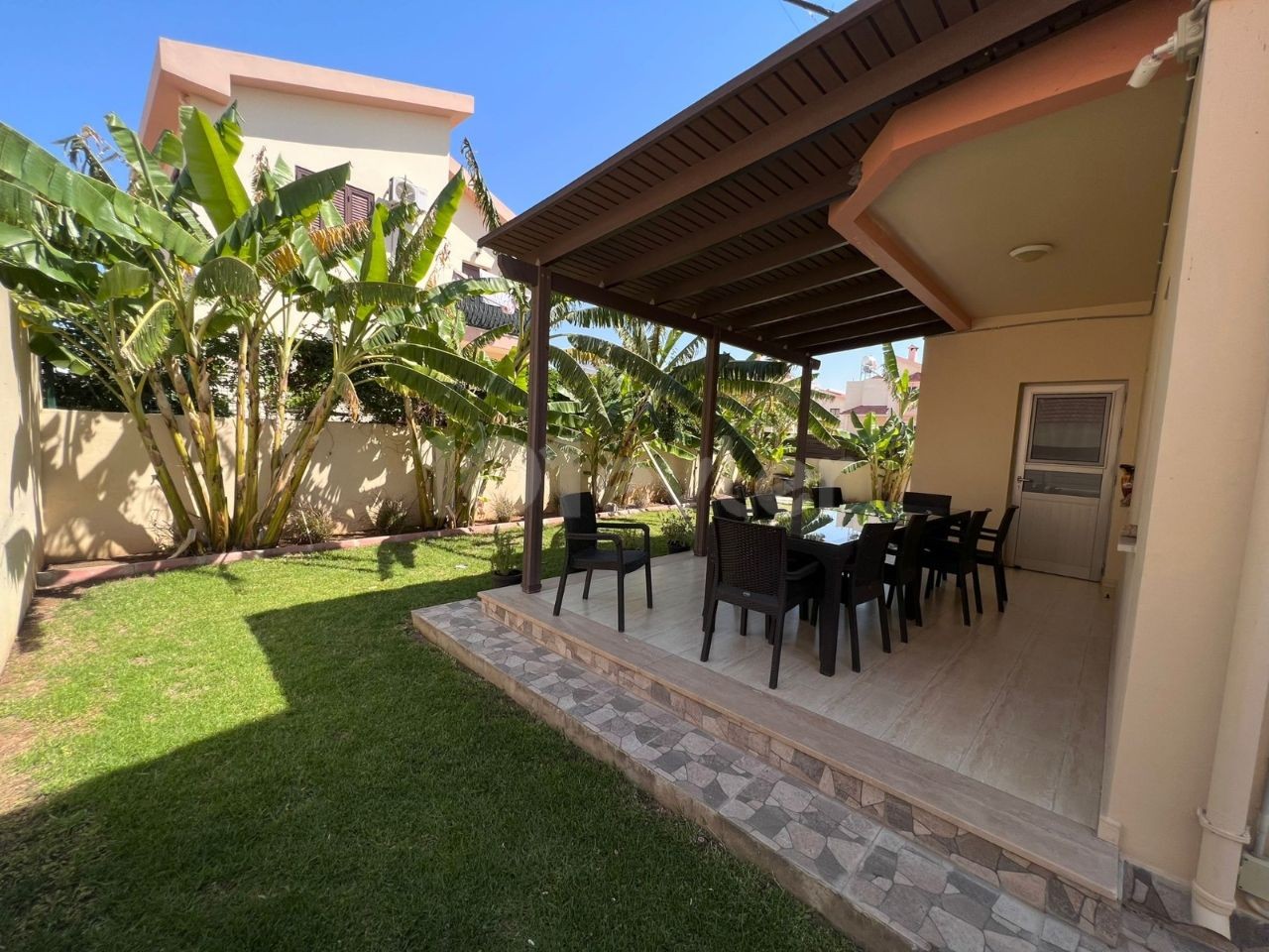 220M2 (3+1) LARGE SPACIOUS DUPLEX VILLA WITH GARDEN FOR RENT IN AN EXCELLENT LANDSCAPED LOCATION IN DUMLUPINAR REGION ** 