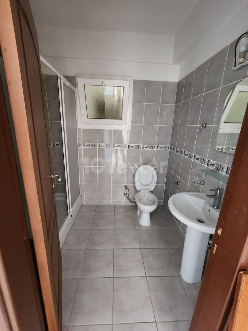 LARGE SPACIOUS 130M2 (3+1) EXCELLENT RENTAL APARTMENT WITH ELEVATOR IN YENIŞEHIR REGION ** 