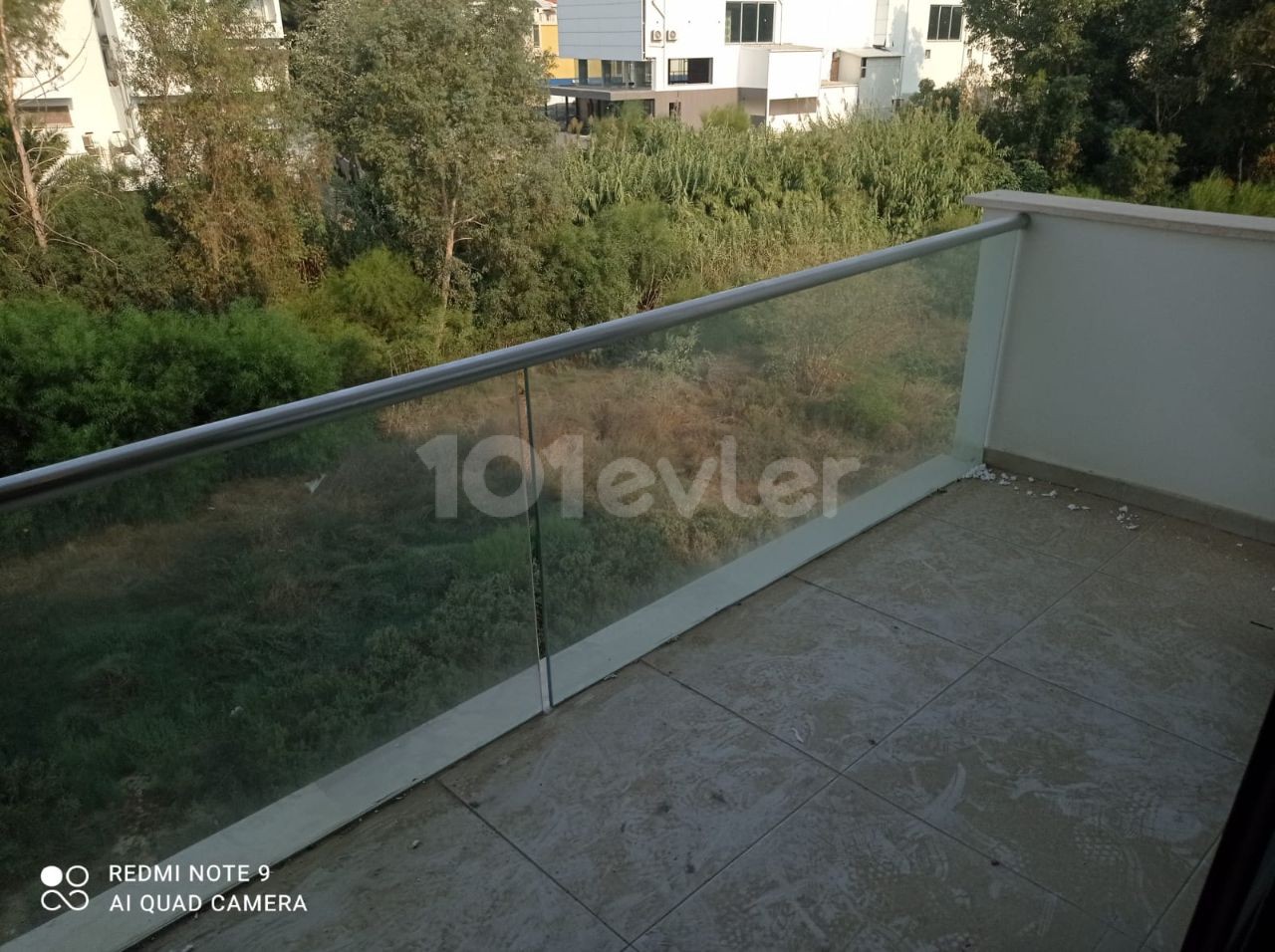 A PERFECT (2 + 1) APARTMENT FOR RENT WITH ZERO FURNITURE IN A NEW ELEVATOR BUILDING IN ORTAKENT, WITHIN WALKING DISTANCE OF DEREBOYUN AND STOPS ** 