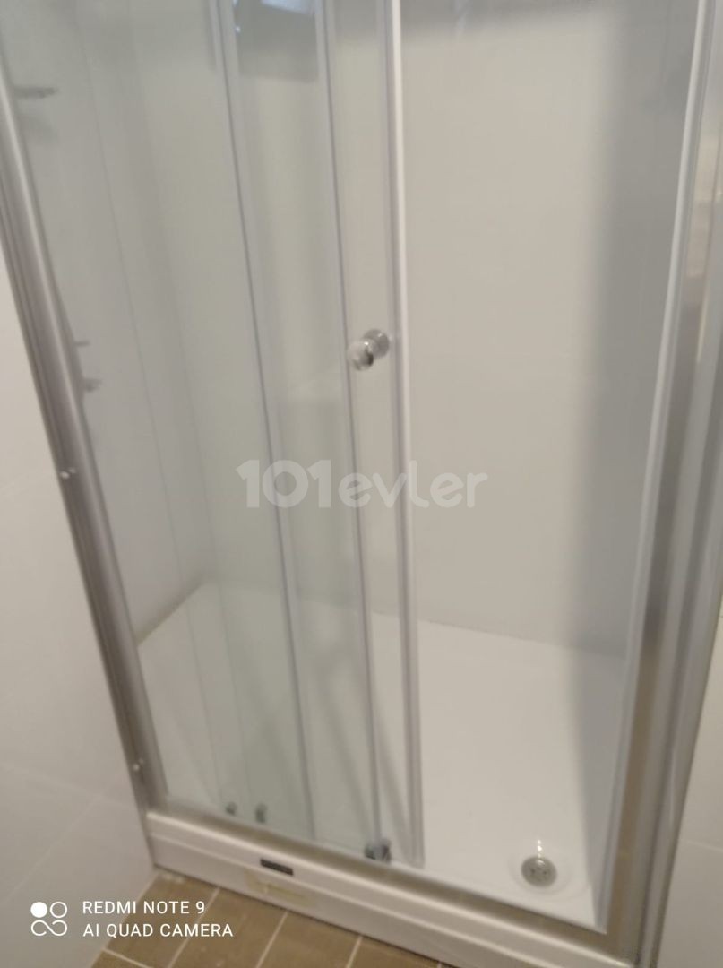 A PERFECT (2 + 1) APARTMENT FOR RENT WITH ZERO FURNITURE IN A NEW ELEVATOR BUILDING IN ORTAKENT, WITHIN WALKING DISTANCE OF DEREBOYUN AND STOPS ** 