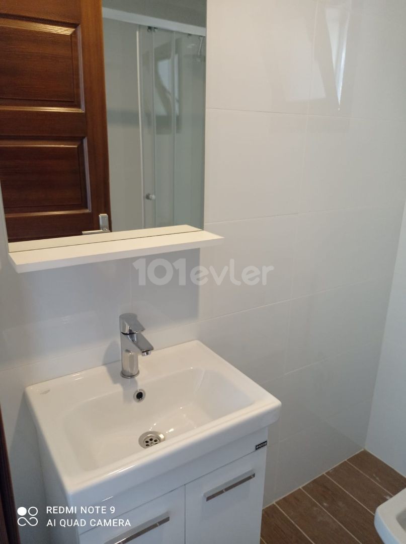 A PERFECT (2 + 1) APARTMENT FOR RENT WITH ZERO FURNITURE IN A NEW ELEVATOR BUILDING IN ORTAKENT, WITHIN WALKING DISTANCE OF DEREBOYUN AND STOPS ** 