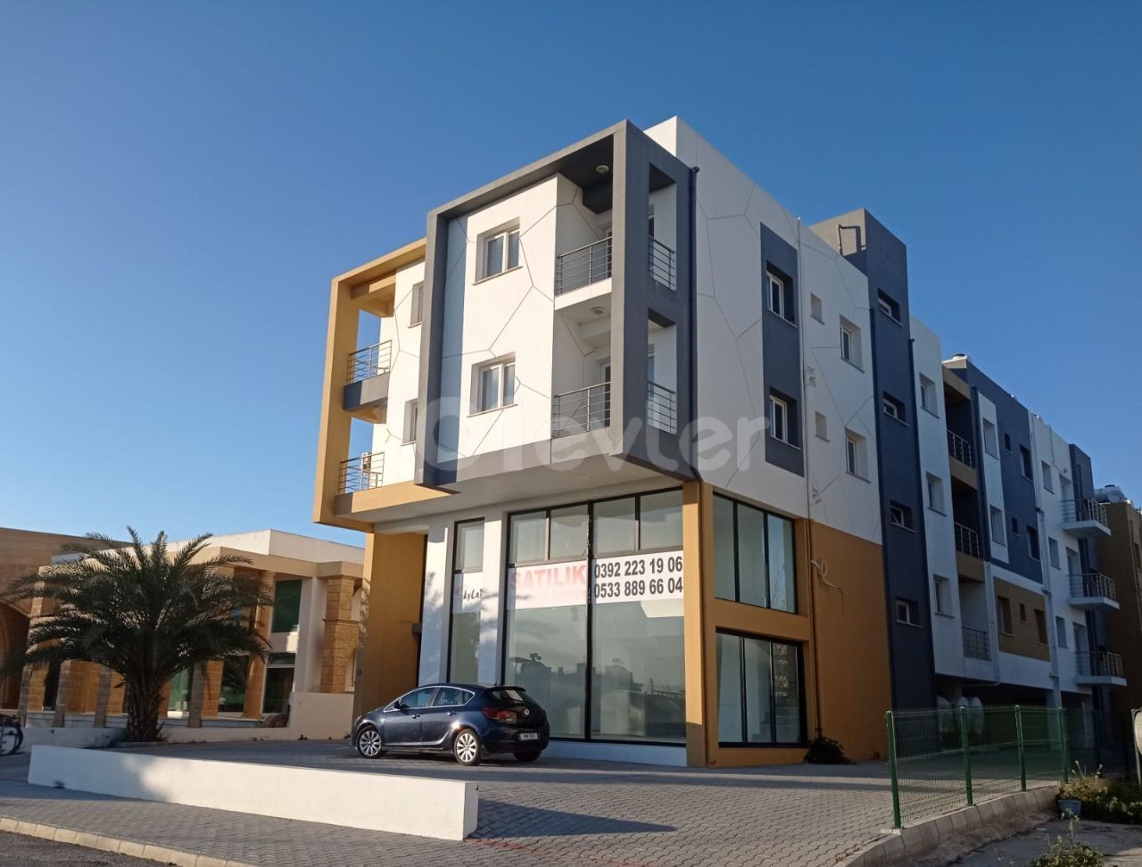 GÖNYELİ DE MÜKEMMEL BİR LOKASYONDA GENİŞ FERAH,  ÖZEL OTOPARKLI (2+1) 85M2 MODERN DİZAYNLI KİRALIK DAİRE