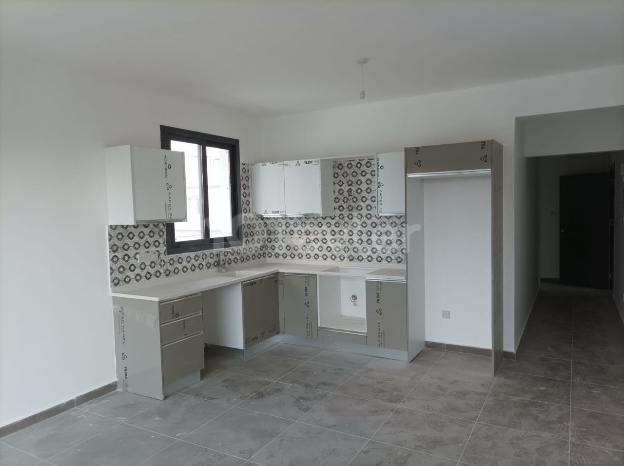 Opportunity 2+1 investment apartments centrally located in Küçük kaymaklı region