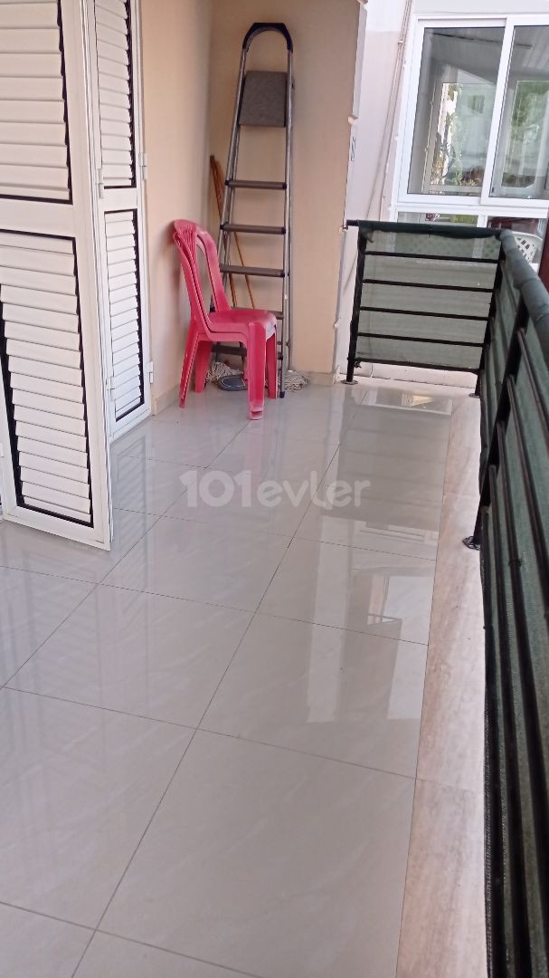 Ground floor, centrally located 2+1 furnished flat for rent in Gönyeli