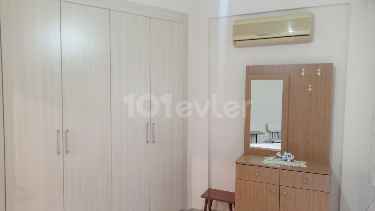 Gönyeli'de zemin kat merkezi konumda 2+1 kiralık  eşyalı daire 