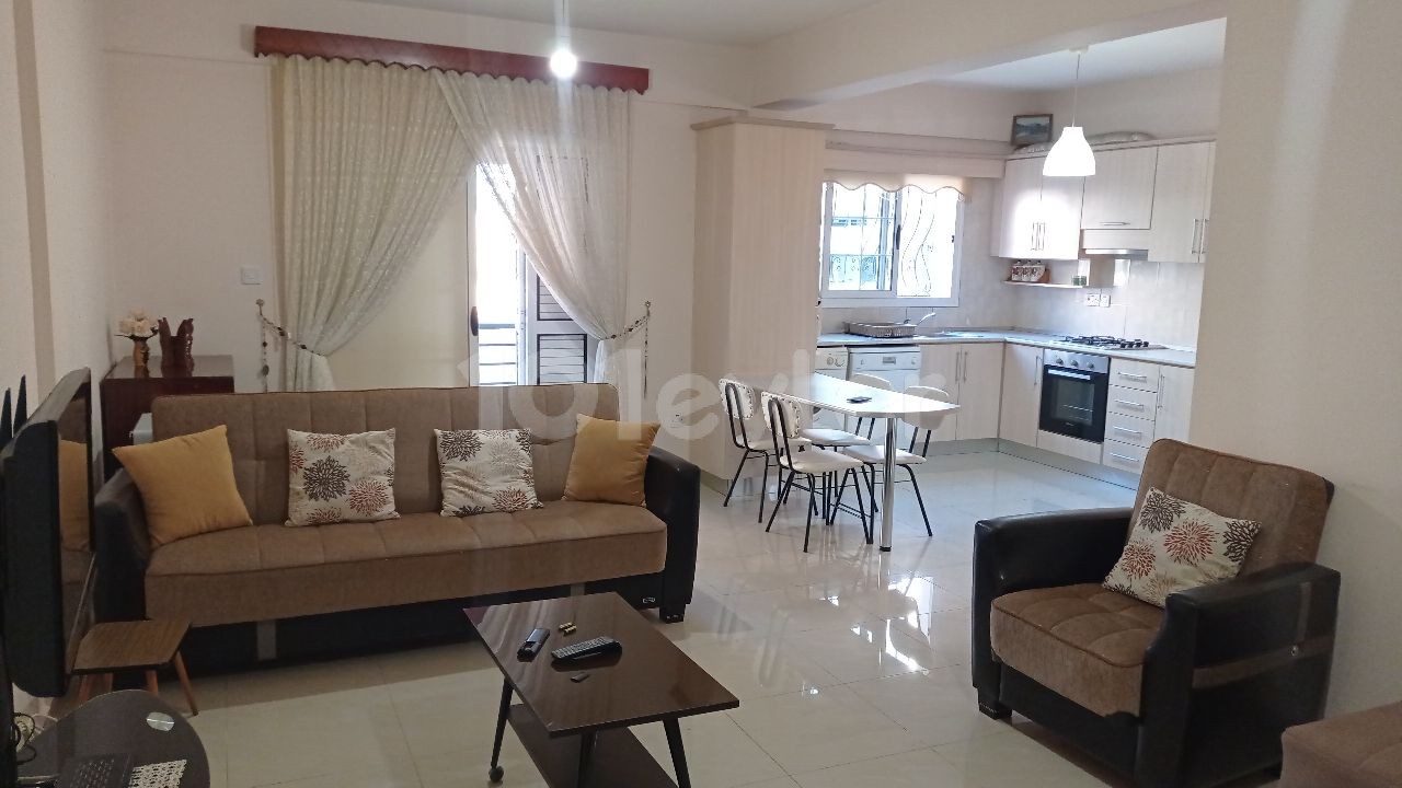 Ground floor, centrally located 2+1 furnished flat for rent in Gönyeli