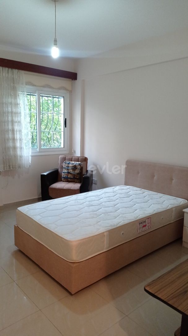 Ground floor, centrally located 2+1 furnished flat for rent in Gönyeli