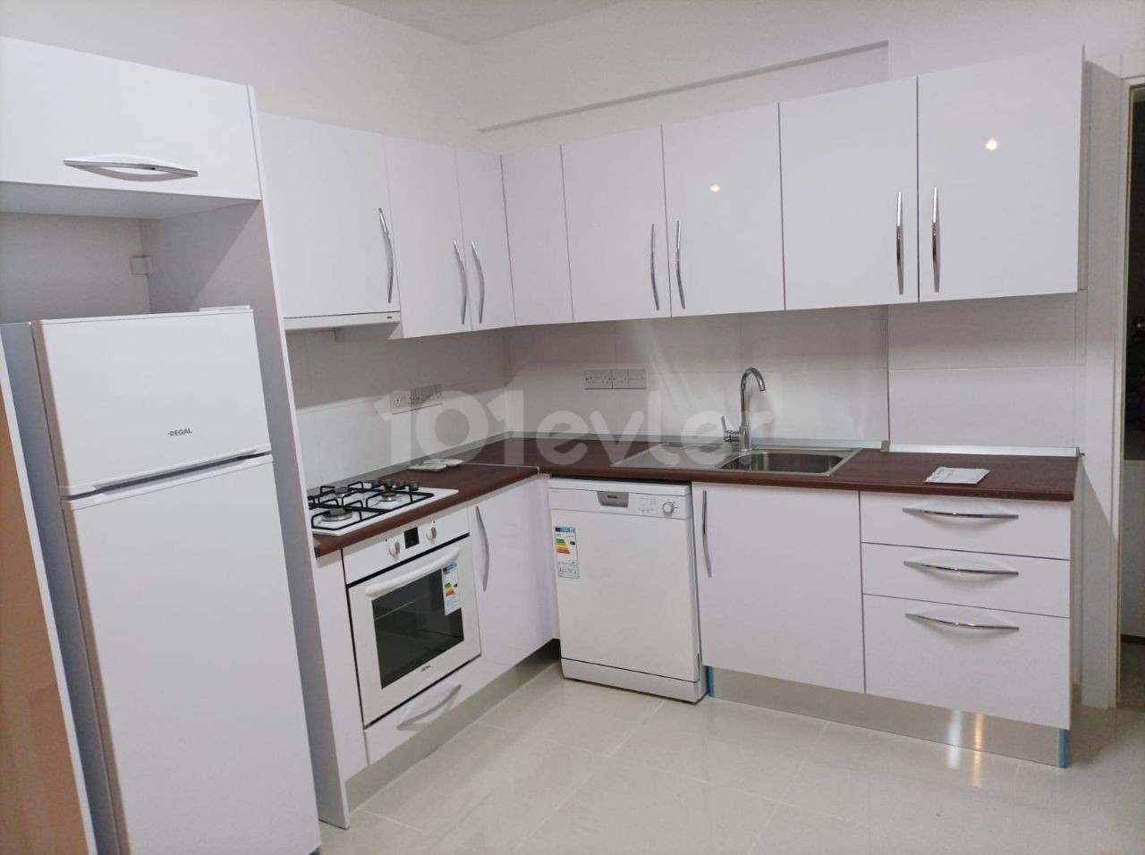 PERFECT NEW FURNISHED FLAT WITH BALCONY (2+1) 90M2 FOR RENT IN NEW BUILDING IN HAMİTKÖY