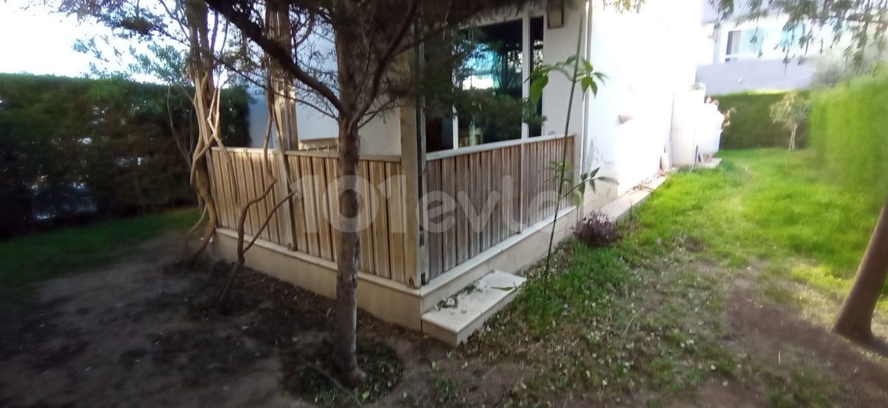 Villa For Sale in Küçük Kaymaklı, Nicosia