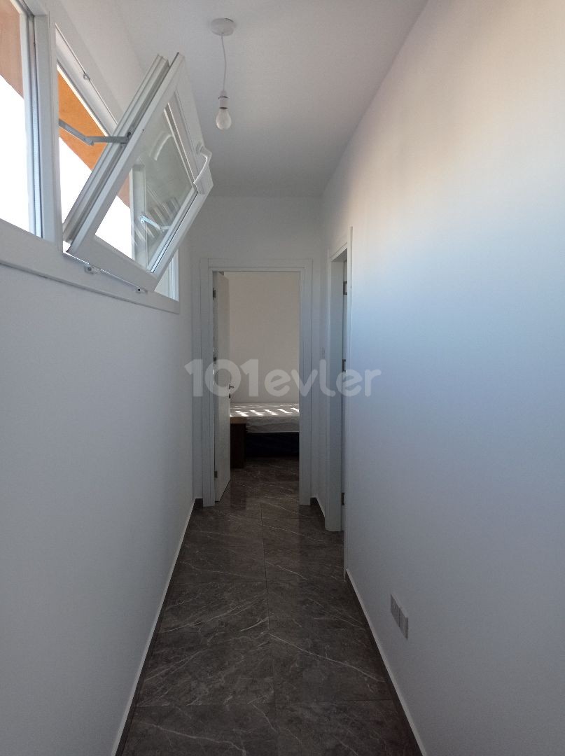 Opportunity flat for sale in a 1-year-old new building with ready tenants, centrally located in the Kızılbaş region, within walking distance of internal affairs and all ministries.