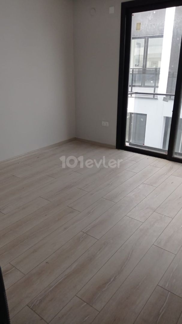 EXCELLENT LOCATION IN GÖNYELI, COMMERCIAL LICENSE, WONDERFULLY DESIGNED (3+1) 140M2 LARGE AND SPACIOUS ENSUIT FOR SALE IN A LIMITED NUMBER OF APARTMENTS FOR SALE