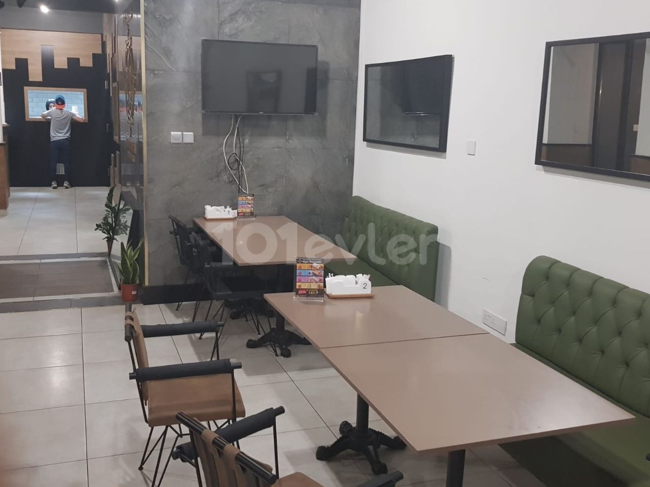 Göçmenköy'de  Devren Satılık Herşey Hazır  Restorant - Cafe