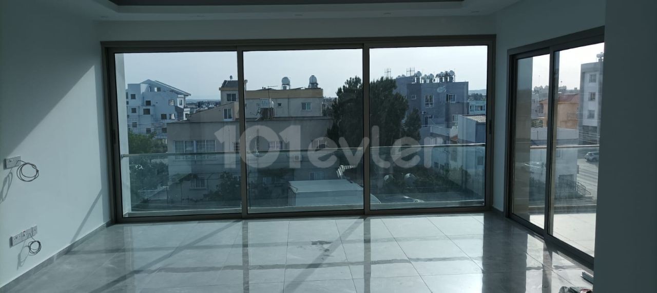 PERFECT LOCATION IN GÖNYELİ, MADE IN TURKEY, WIDELY AND SPACIOUS (3+1) WITH QUALITY WORKMANSHIP AND MATERIALS, WITH ELEVATOR