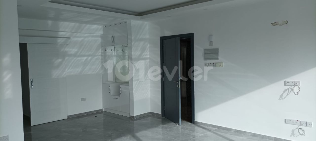 PERFECT LOCATION IN GÖNYELİ, MADE IN TURKEY, WIDELY AND SPACIOUS (3+1) WITH QUALITY WORKMANSHIP AND MATERIALS, WITH ELEVATOR