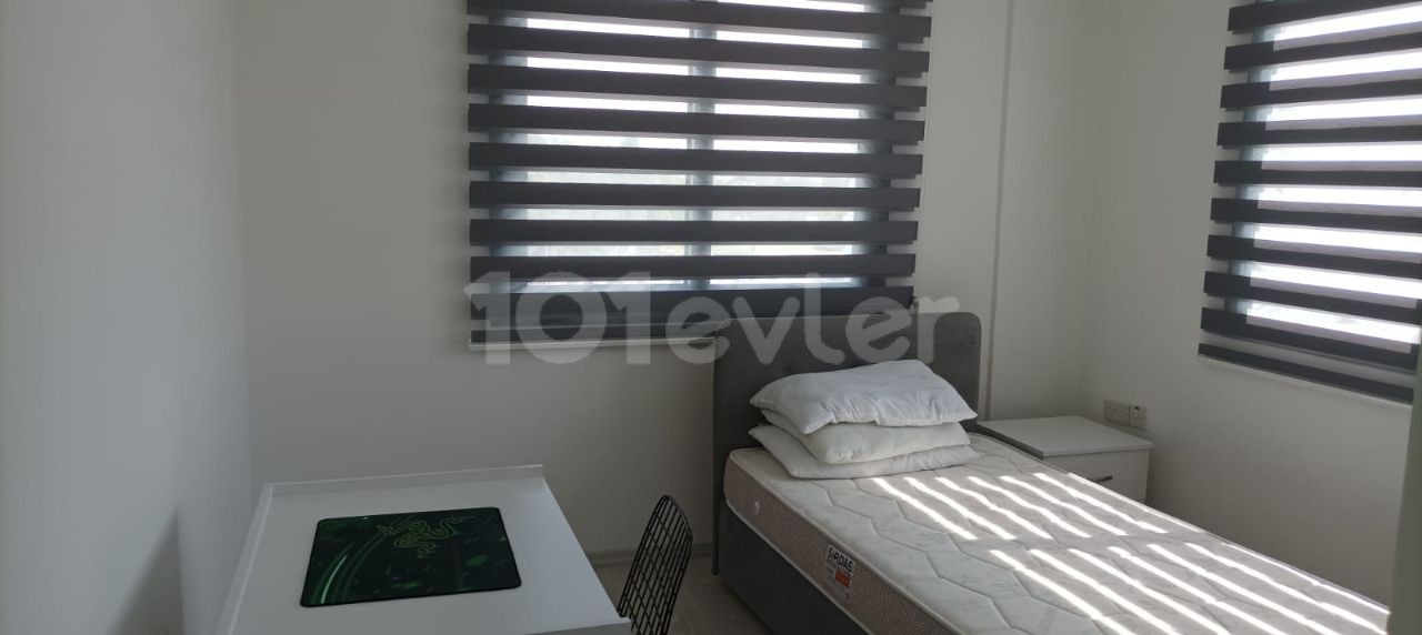 2+1 furnished flat for rent on the school road in Yenişehir region