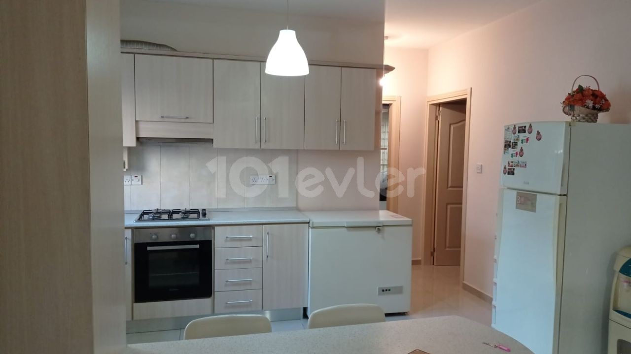 GÖNYELİ DE MÜKEMMEL LOKASYONDA (2+1)  100M2  + 35 M2 BAHÇELİ ZEMİN KAT KİRALIK DAİRE