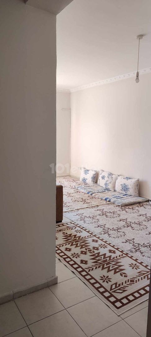 Turkish Made 130M2 3+1 opportunity flat for sale in Yenicami district in Nicosia