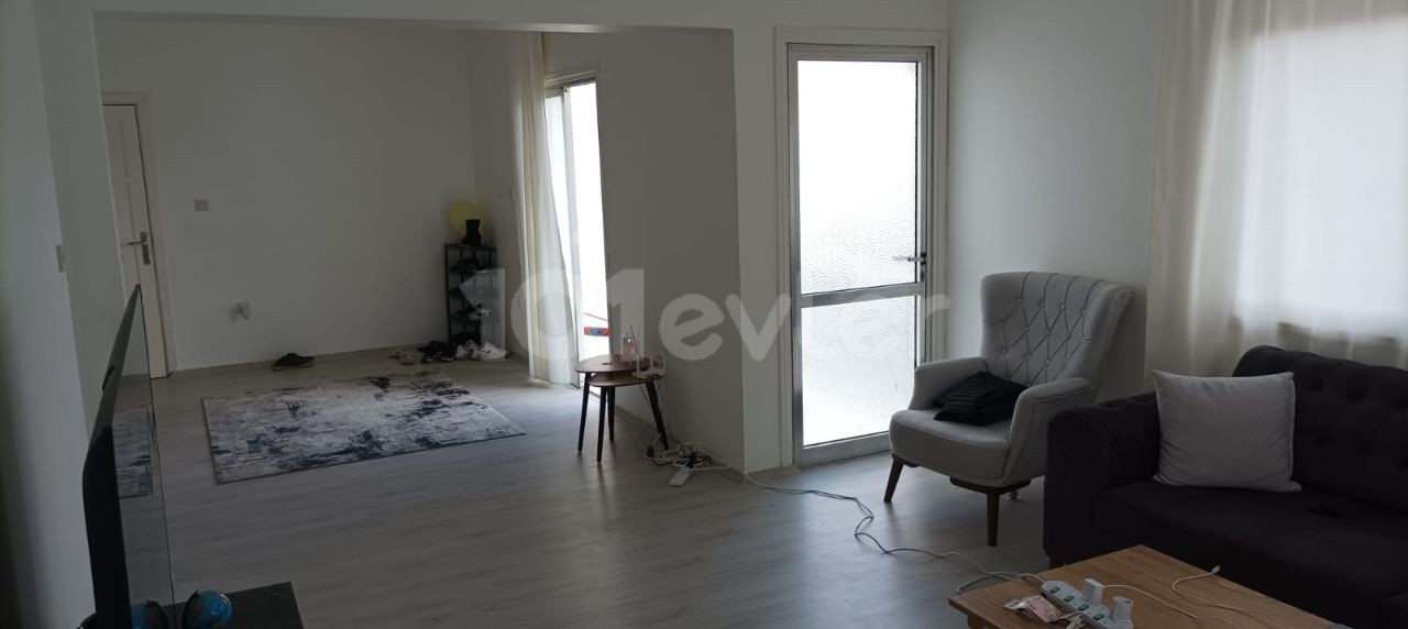 135M2 (2+1) LARGE SPACIOUS INTERIOR COMPLETE RENOVATED TURKISH MADE REASONABLE PRICE FLAT FOR SALE IN PERFECT LOCATION IN YENIKENT NO VAT NO TRANSFORMER.