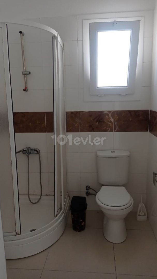 Gönyeli merkezde kiralık 2+1 daire