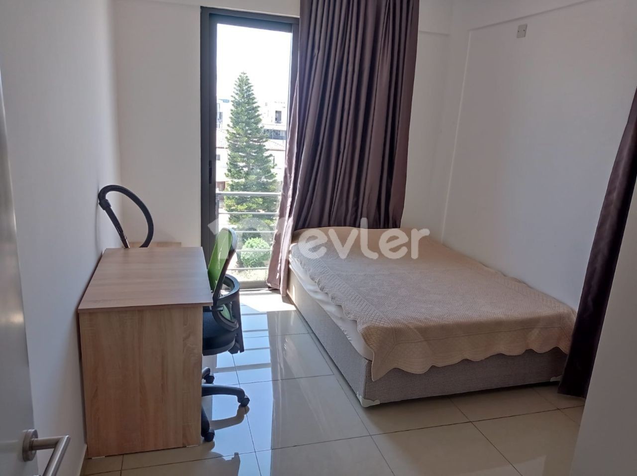 Fully furnished 2+1 flat in a central location in Gönyeli, 5 minutes walking distance to bus stops and markets.