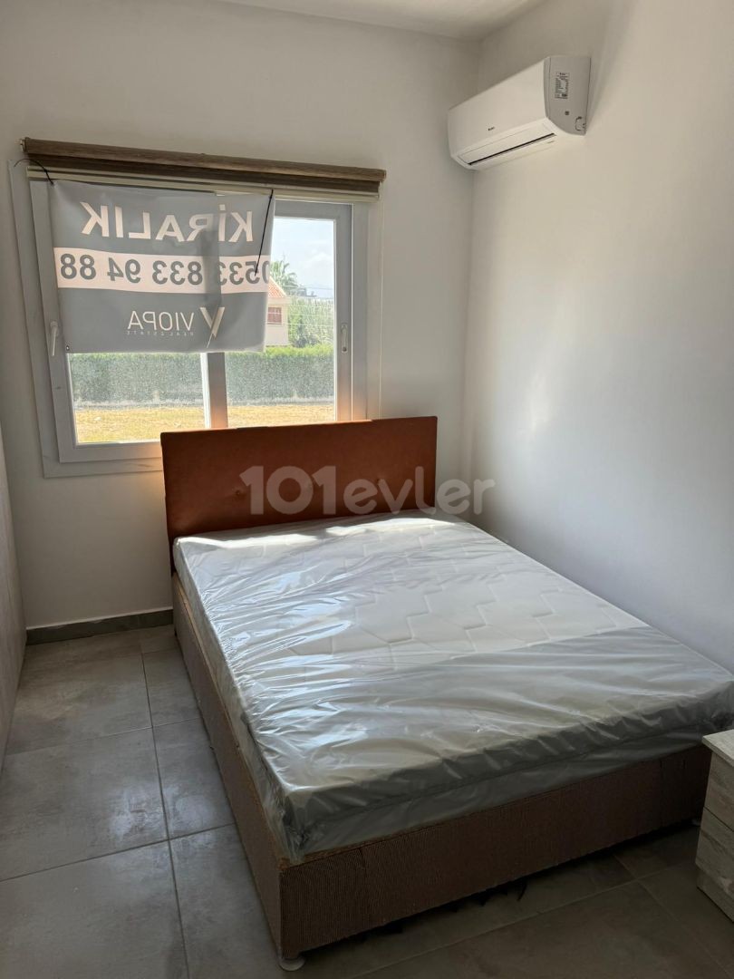 Gönyeli bölgesinde otobüs duraklarının önünde yeni eşyalı kiralık 2+1 daire