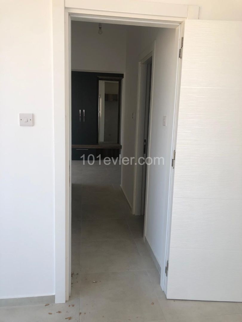 LEFKOŞA DEREBOYUNDA SATILIK 2+1 YENİ DAİRE 