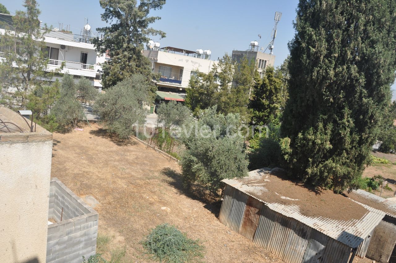 3 + 2 200 M2 APARTMENT WITH GARDEN IN ALAYKOY ** 