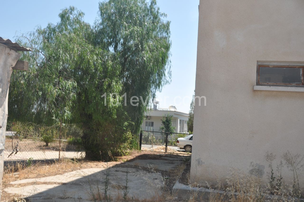 3 + 2 200 M2 APARTMENT WITH GARDEN IN ALAYKOY ** 