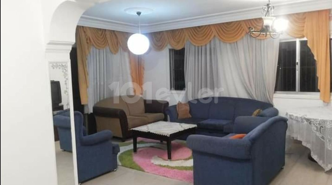 LEFKOSA ORTAKOY LEMAR ROAD ON KIRALIK 3 + 1 APARTMENT 4000 TL ANNUAL ADVANCE ** 