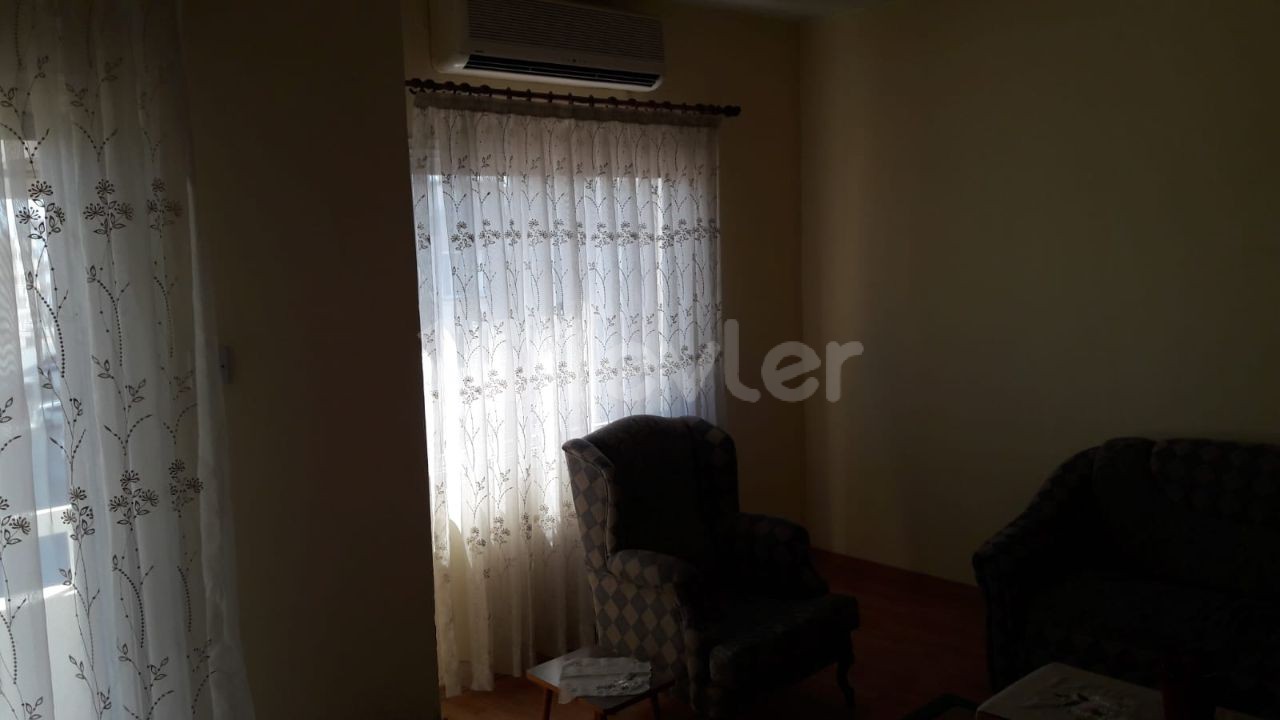 138 m2 3+1 48500 stgye apartment in Ortakoy 