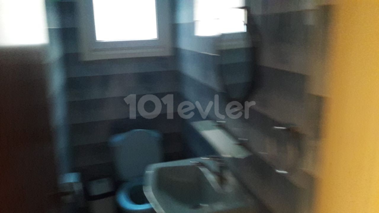 138 m2 3+1 48500 stgye apartment in Ortakoy 