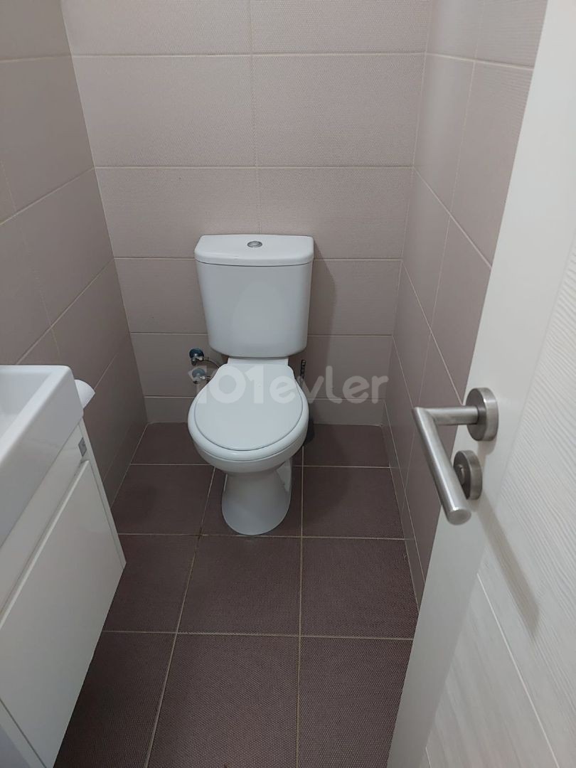 3+1 lux 2nd floor flat for rent next to Baris Manco park