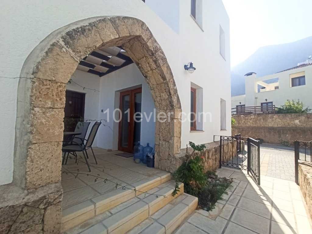 3+1 villa for rent in Karmi with pool in the complex ** 