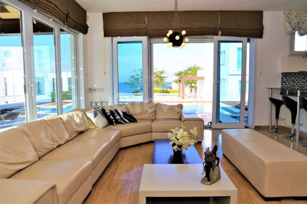 Annual rental villa in Kyrenia Çatalköy 4 + 1 pool villa 200mt from the sea (Will be given to the family) ** 