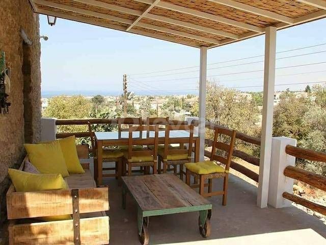 Wunderschön renoviertes 3+1 Steinhaus mit Schwimmbad zu verkaufen Ozankoy, Kyrenia