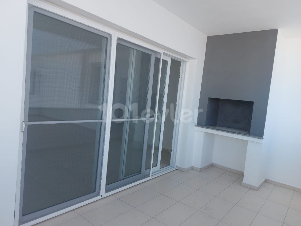 Penthouse for sale in Kyrenia center 3+1 170m2